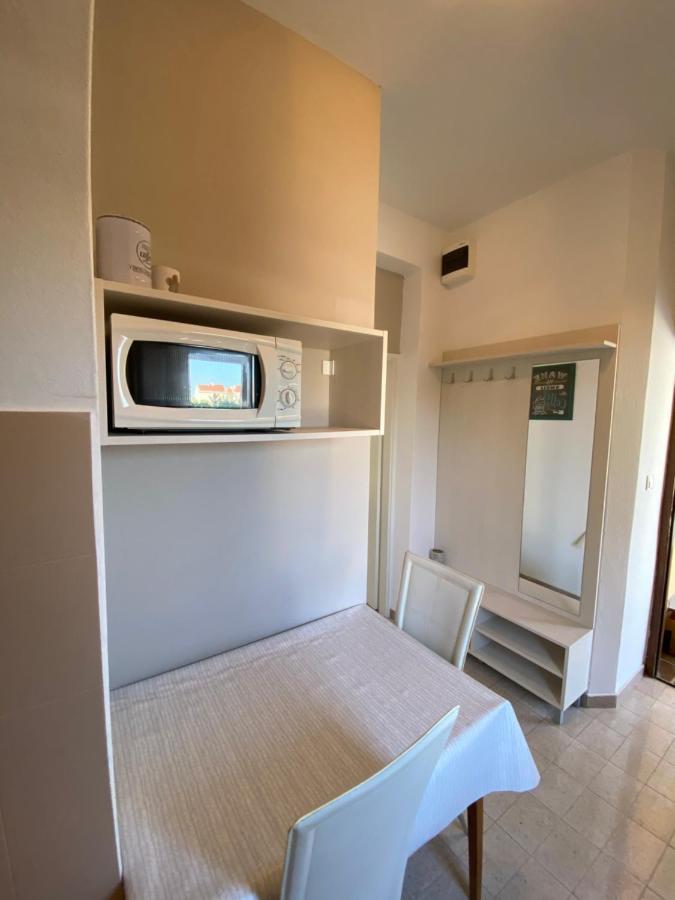 Apartmani Lu Biograd Na Moru Buitenkant foto